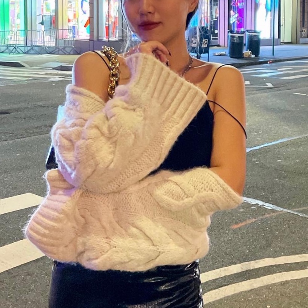 Zara Cream Crop Sweater Hoodie with Hat Size M